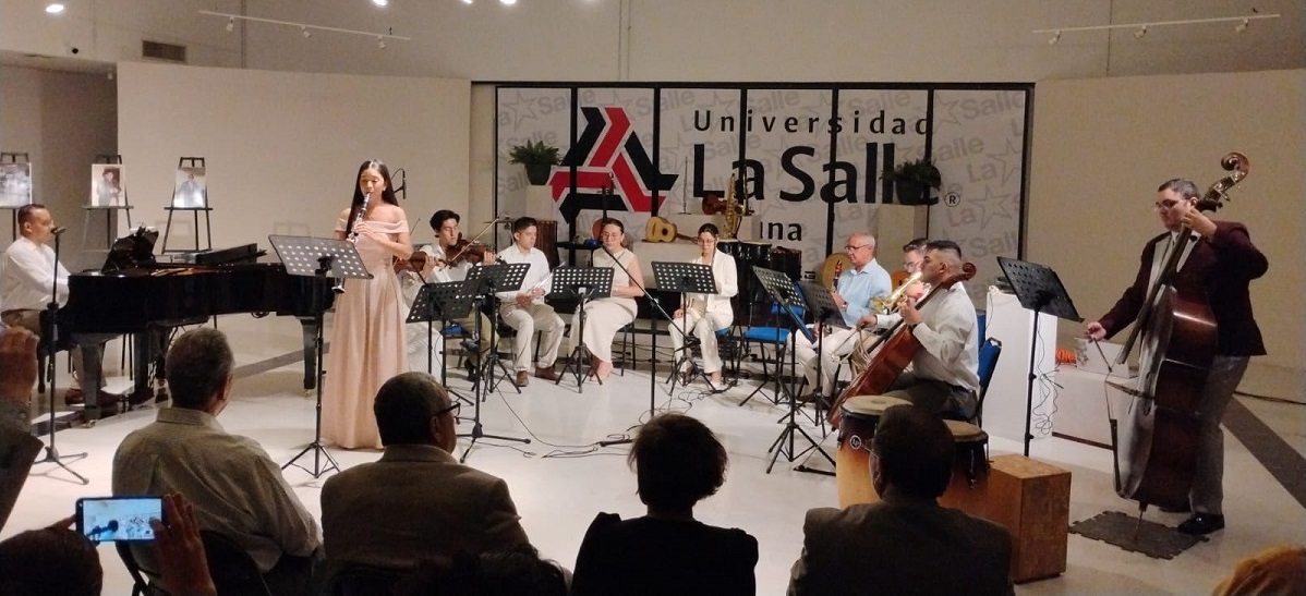 Participaron en el recital estudiantes de diversos niveles y maestros de la Licenciatura en Música. (Claudia Luévano)