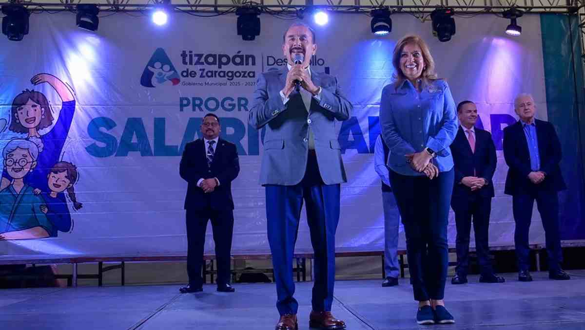 Con recursos municipales, 20 mil familias reciben 7 mil 500 pesos del programa “Salario Familiar”. Foto: Especial