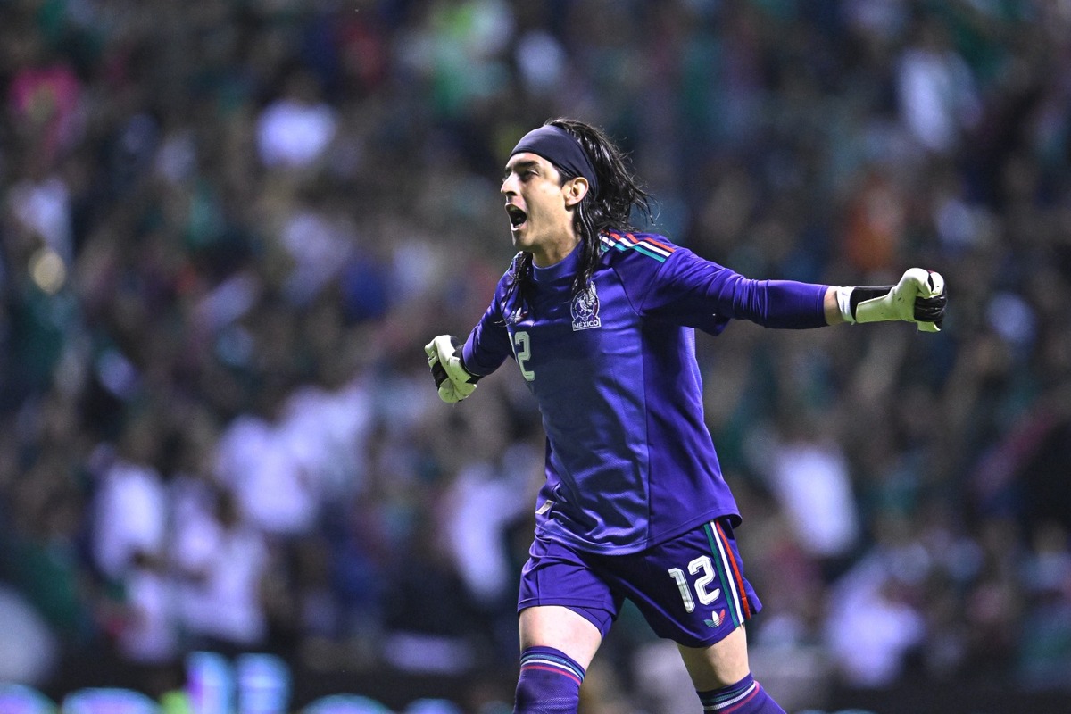 Carlos Acevedo por fin tuvo actividad con el Tricolor. | Especial.