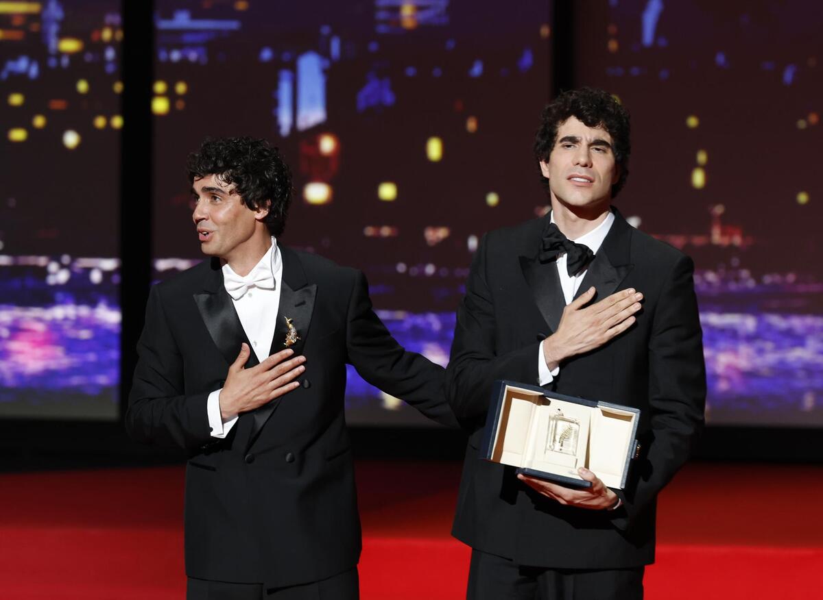 Los Javis hacen historia en Cannes 2026: Ganan Mejor Dirección por 'La bola negra' (Foto: EFE)