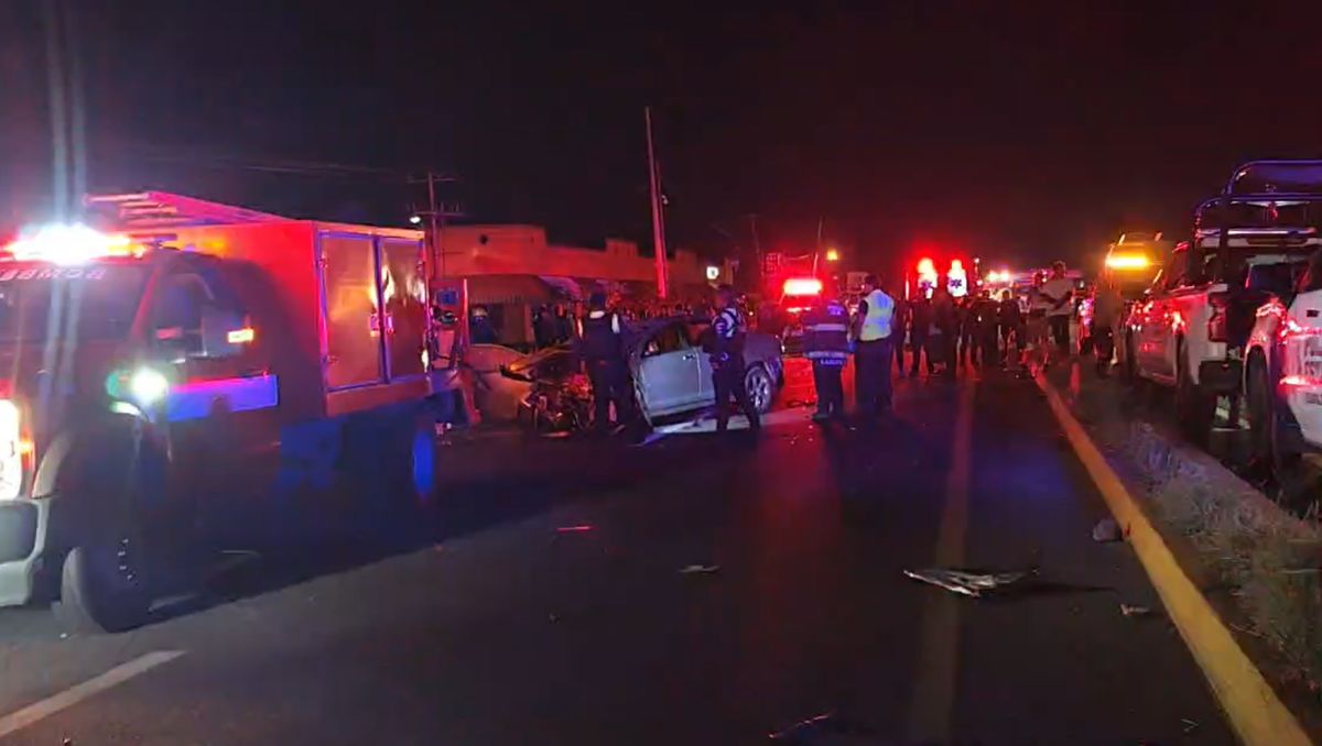 Aparatoso accidente en la carretera Celaya-Comonfort deja dos muertos y al menos cinco heridos