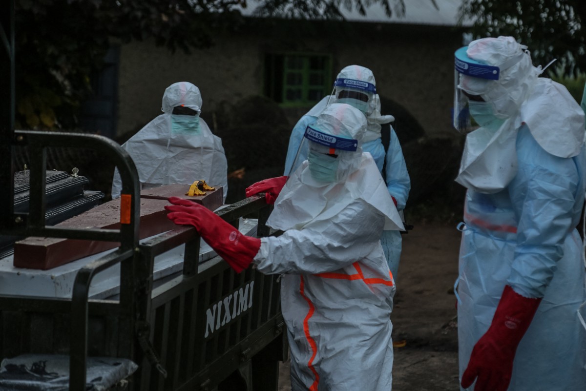 Entre la carne silvestre y la zoonosis: la advertencia global del ébola | AFP