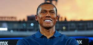 Joel Huiqui 'paga' su deuda y levanta el título con Cruz Azul tras vencer a Pumas.