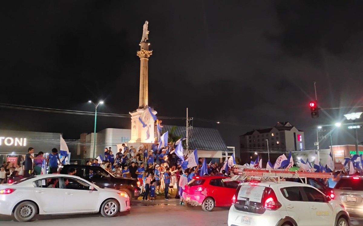 La Máquina corona la noche y en Tampico se vive la fiesta celeste. | Sergio Sánchez