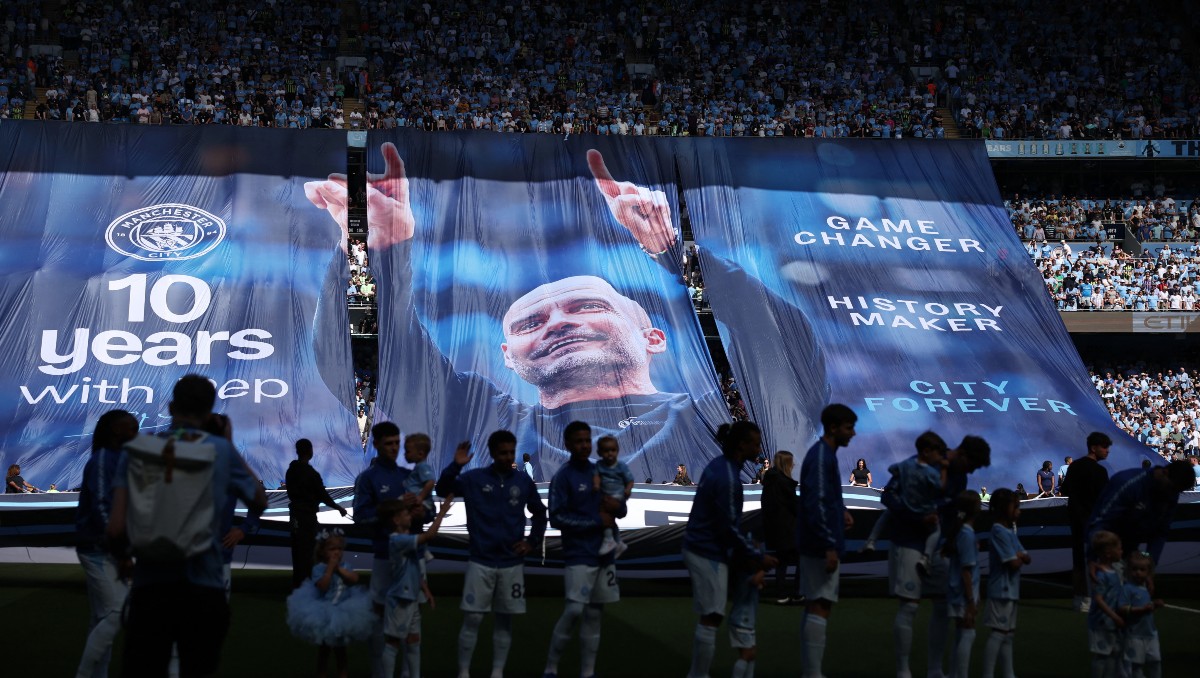 Pep Guardiola recibe emotiva despedida en su último partido al frente del Manchester City (Reuters)