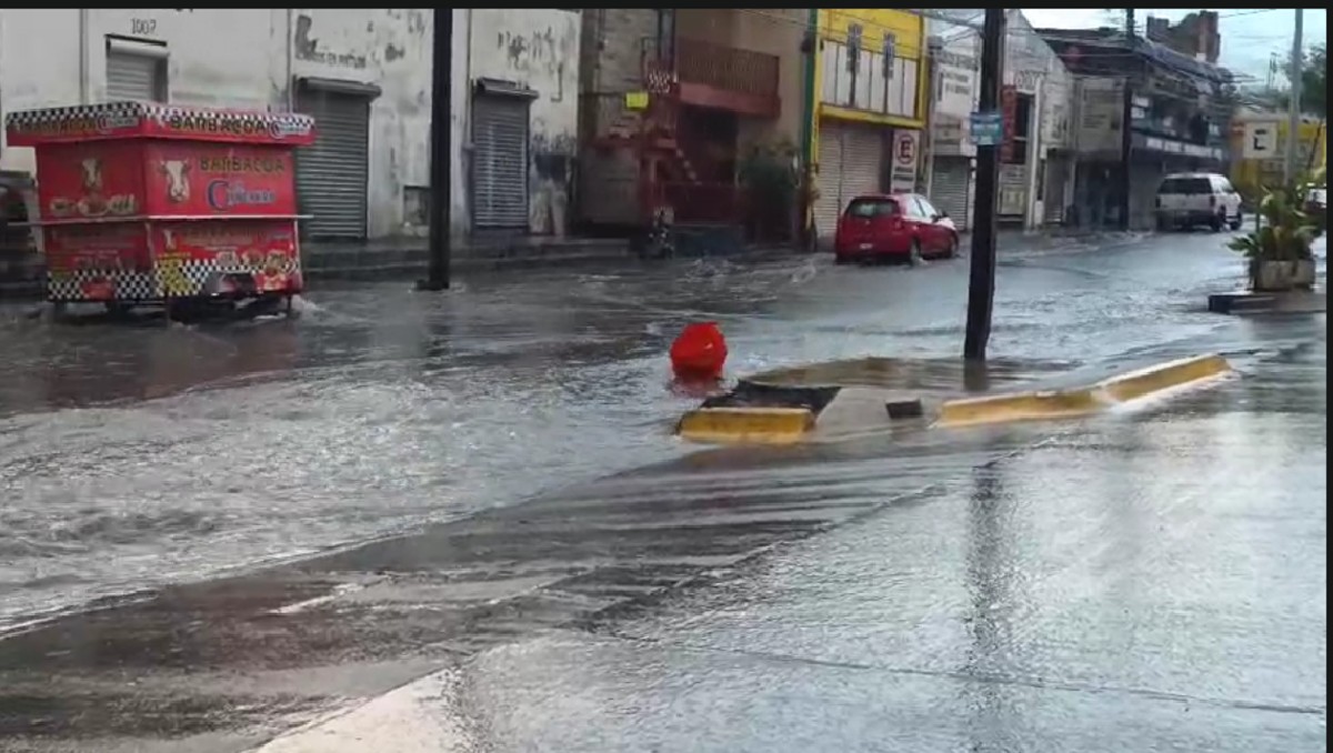 Las precipitaciones se han registrado en Apodaca, Juárez, Santiago y Monterrey. Foto: Especial