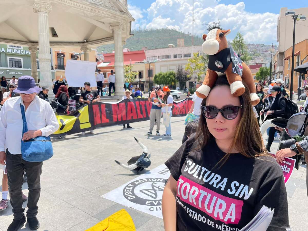 Protesta antitaurina en Pachuca. (Aarón García)