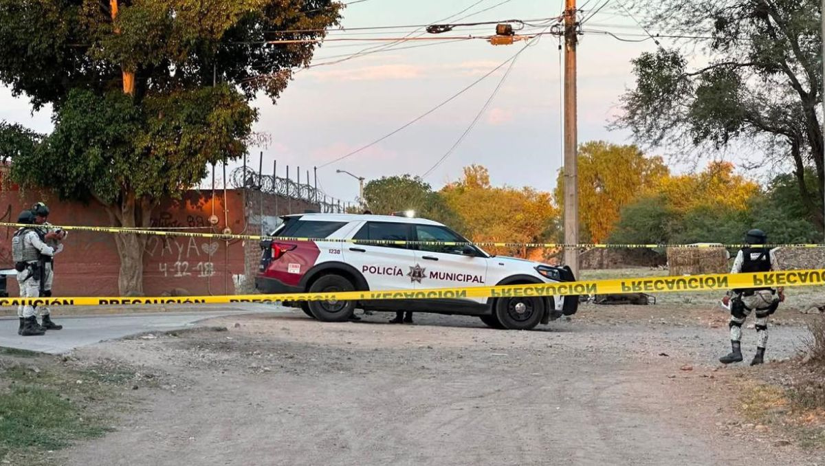 Asesinan a balazos a dos hombres en comunidad de Salamanca, cerca del sitio de la masacre en campo de fútbol