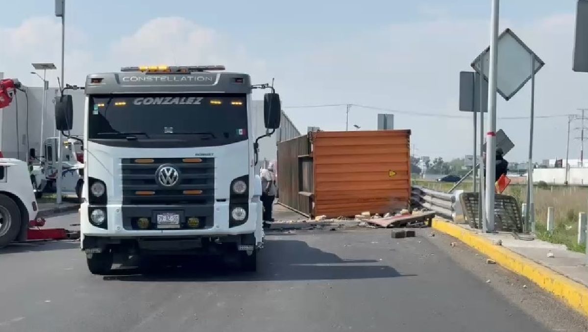 La circulación en la Toluca-Naucalpan fue reabierta después de tres horas. | Foto: Especial