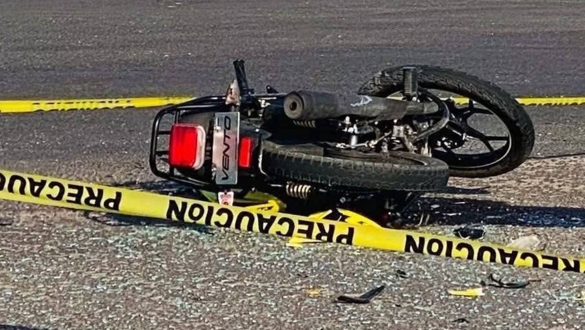 Accidente en carretera Apaseo el Alto-Jerécuaro deja un motociclista muerto