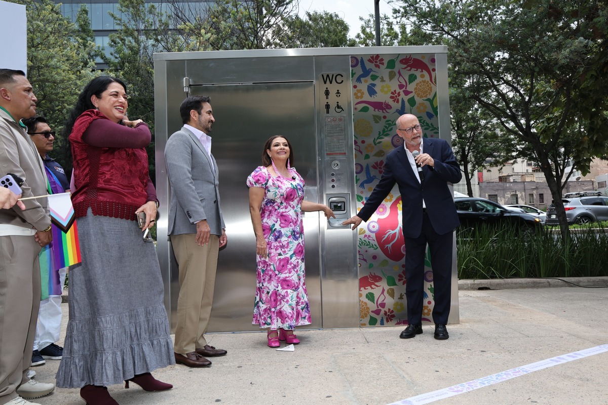 La Ciudad de México inauguró baños públicos en la parte de Zona Rosa. (Foto: especial)