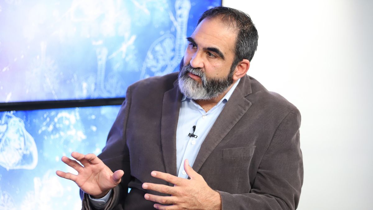 El doctor Adrián Camacho explicó las condiciones de contagio que ayudan a la expansión de este virus. Luis Guerra
