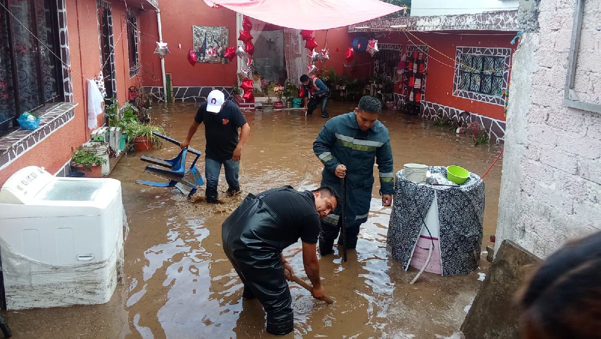 Los elementos de emergencias monitorean y atienden los puntos de riesgos por lluvias. | Foto: Especial