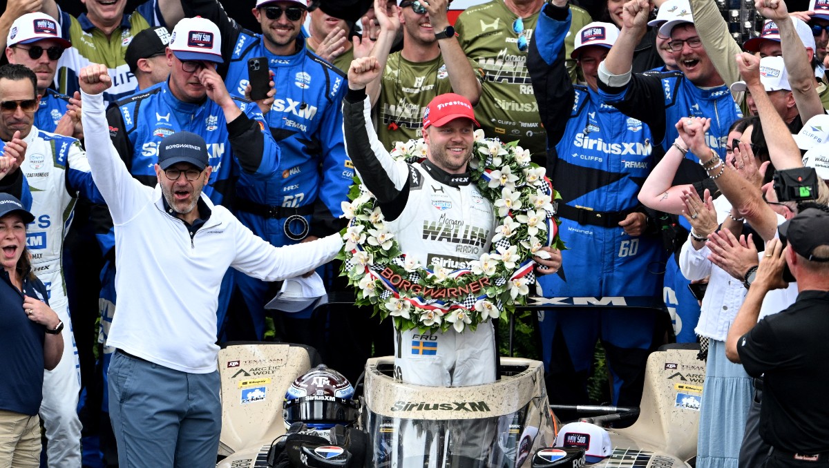 Felix Rosenqvist logró una emocionante victoria en las 500 Millas de Indianápolis (Reuters)