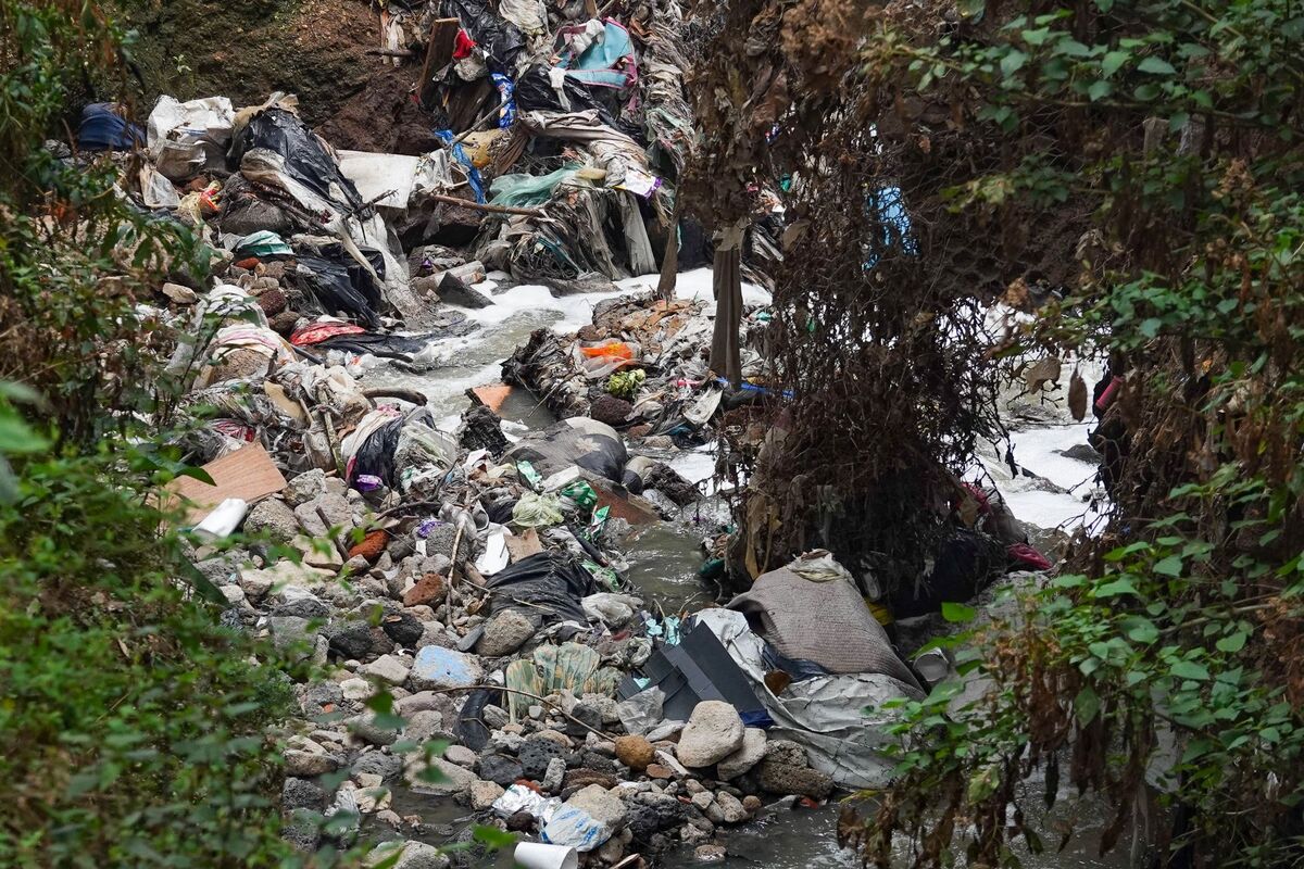 Ocho de cada 10 inundaciones en el Valle de México son provocadas por basura acumulada en las zonas afectadas. | Foto: Cuartoscuro