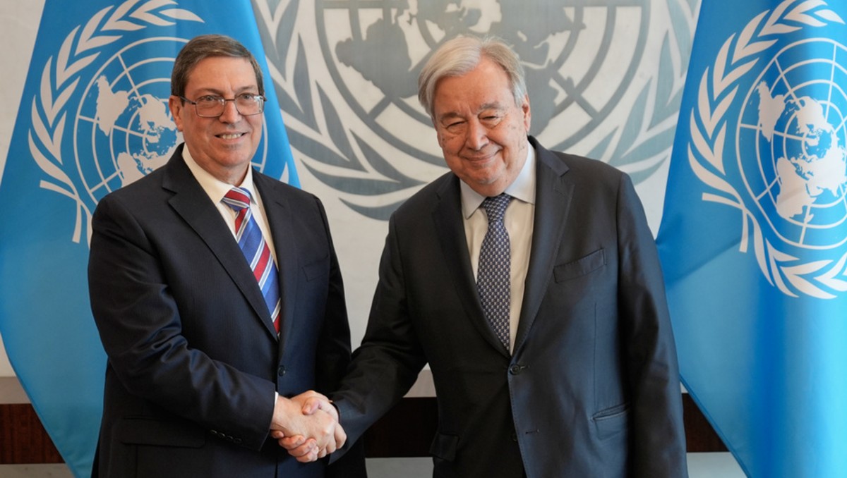 El ministro cubano, Bruno Rodríguez, junto al secretario general, Antonio Guterres | Foto: AP
