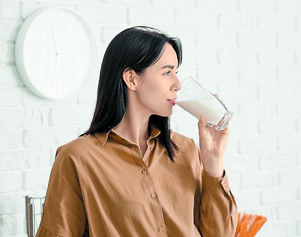 Un vaso tiene más proteína que un huevo. Shutterstock
