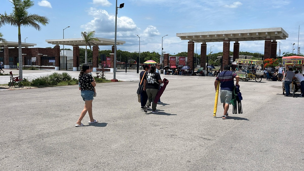 Acceso general por puerta principal del Recinto Ferial de Tampico | Yazmín Sánchez