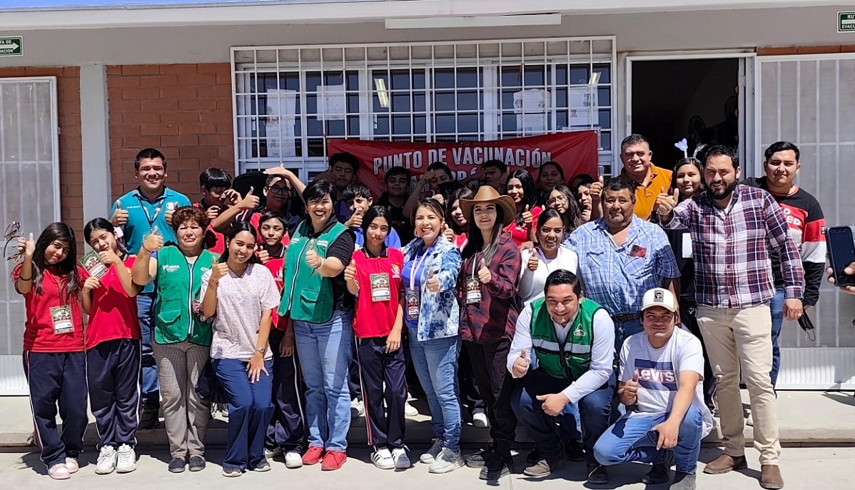Adolescentes, docentes y comunidad se unieron para ayudar a animalitos sin hogar. Especial