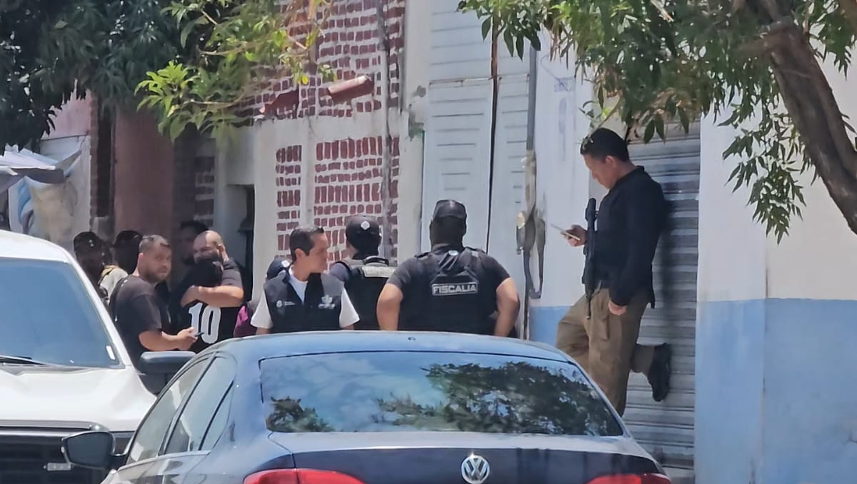 Elementos de la Fiscalía acudieron por un reporte de desaparición a un anexo de Tonalá (Foto: Juan Carlos Munguía)