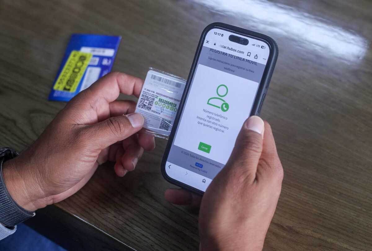 Las líneas de Movistar están a la venta con datos ya registrados. | Foto: Araceli López