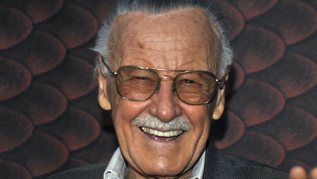 Stan Lee “regresará” con IA gracias a un acuerdo oficial para recrear su voz e imagen (Especial)