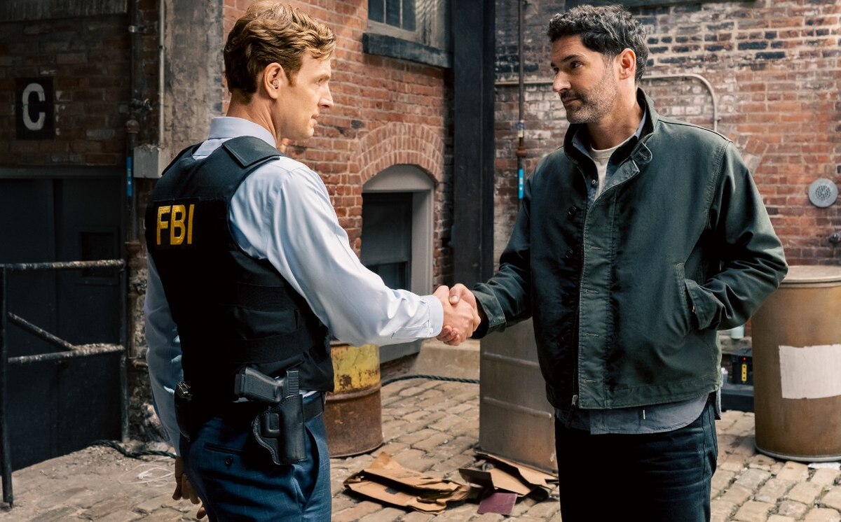 Tom Ellis y Nick Gehlfuss protagonizan CIA, la nueva serie en que Universal+ cruza los métodos del FBI y la CIA.