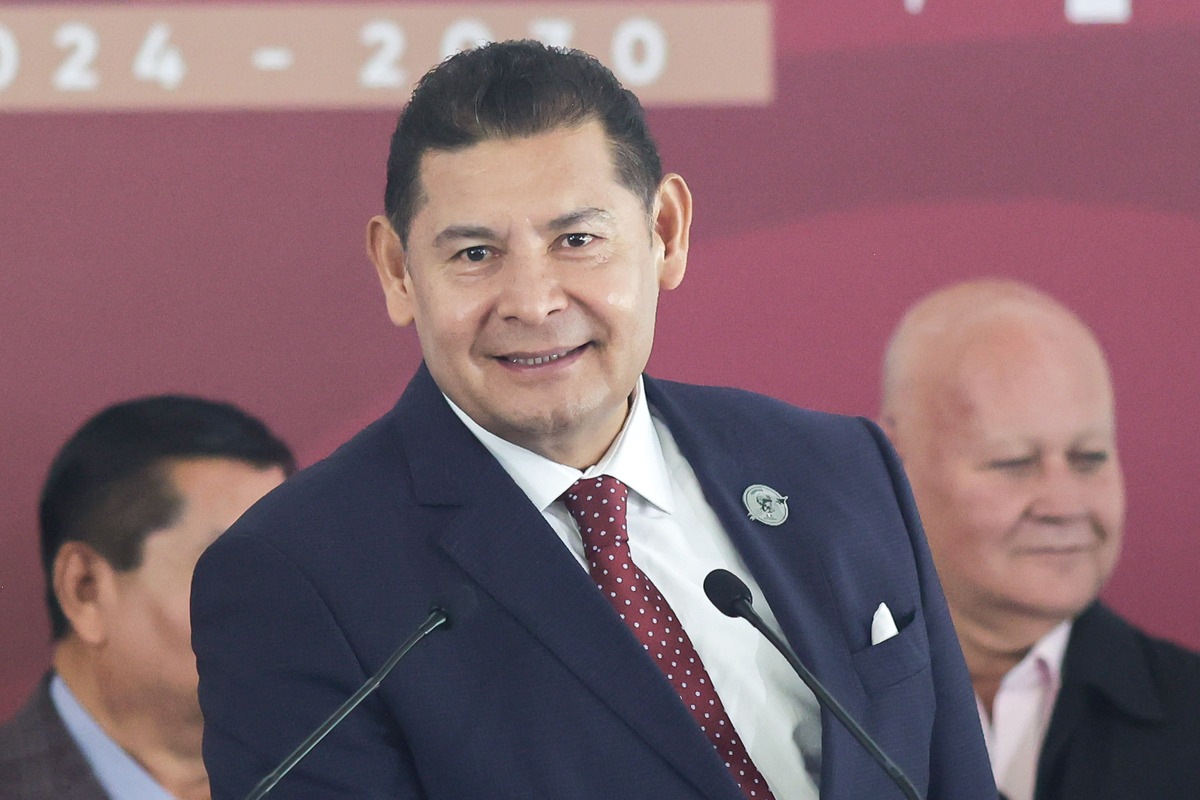Armenta supervisa obras de pavimentación; pide más apoyo a Pepe Chedraui | Agencia EsImagen