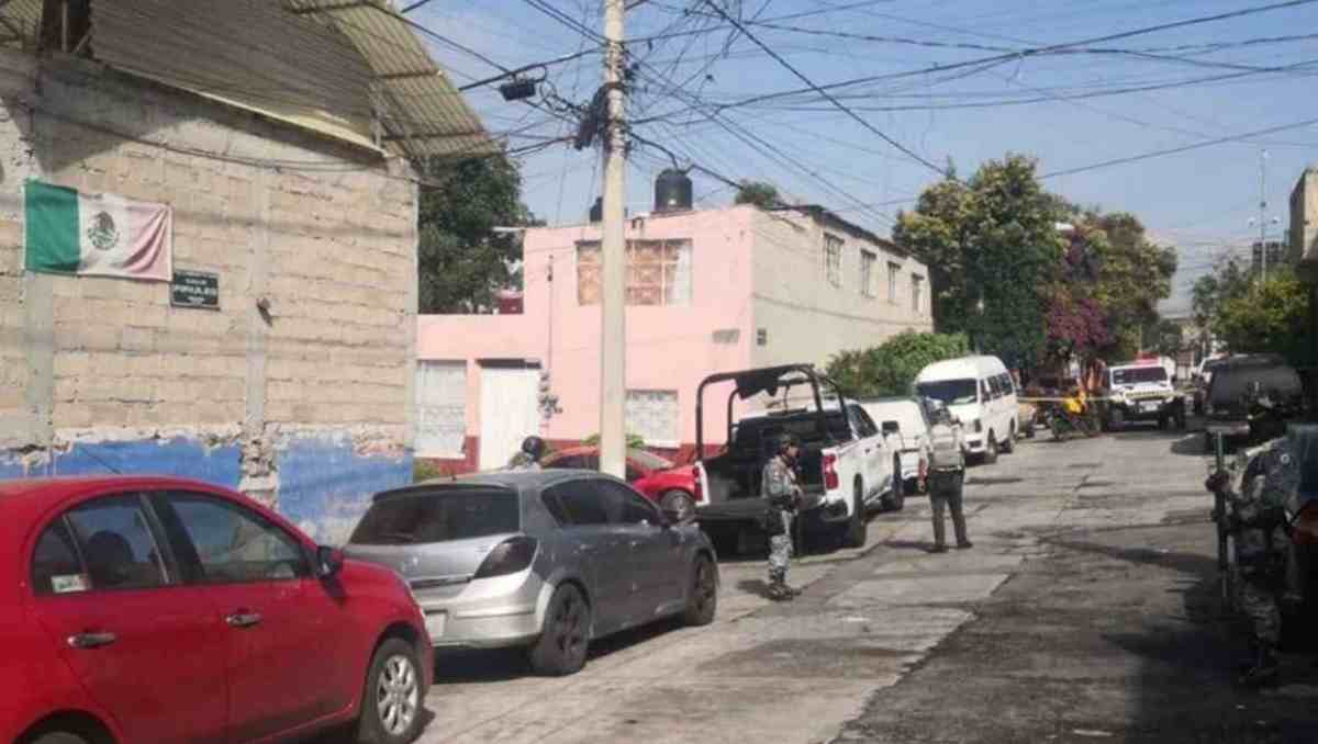 El cadáver fue localizado dentro de bolsas negras en una calle de Arbolada Tenayuca; la FGJEM investiga. | Foto: Especial
