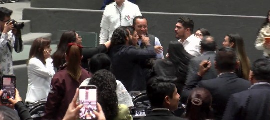 La confrontación derivó de un ríspido choque verbal entre legisladores oficialistas y opositores. | Foto: Captura de pantalla