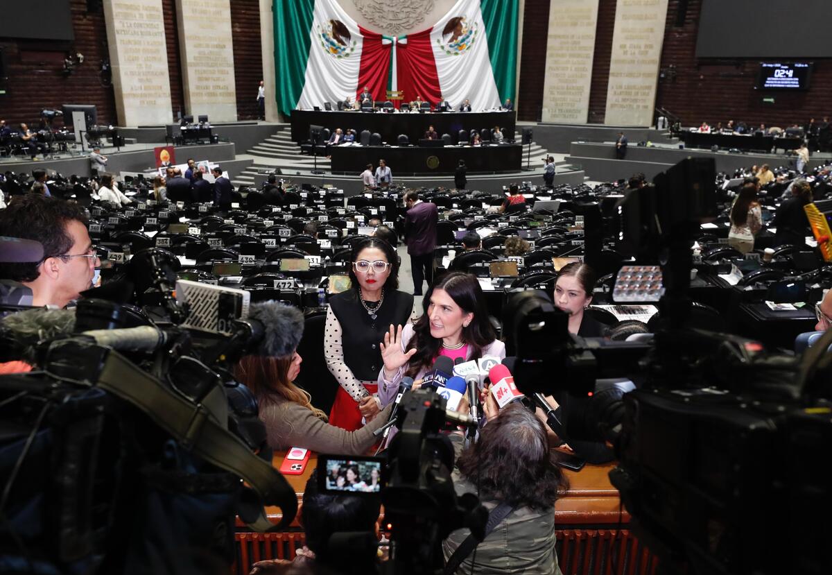 La sesión extraordinaria inició el miércoles a las 09:30 horas y finalizó este jueves a las 18:05. | Foto: Especial