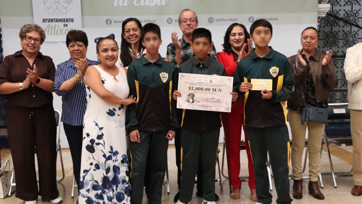 Ariadna Ayala reconoce a ganadores del desfile e himno del 4 de mayo | Especial