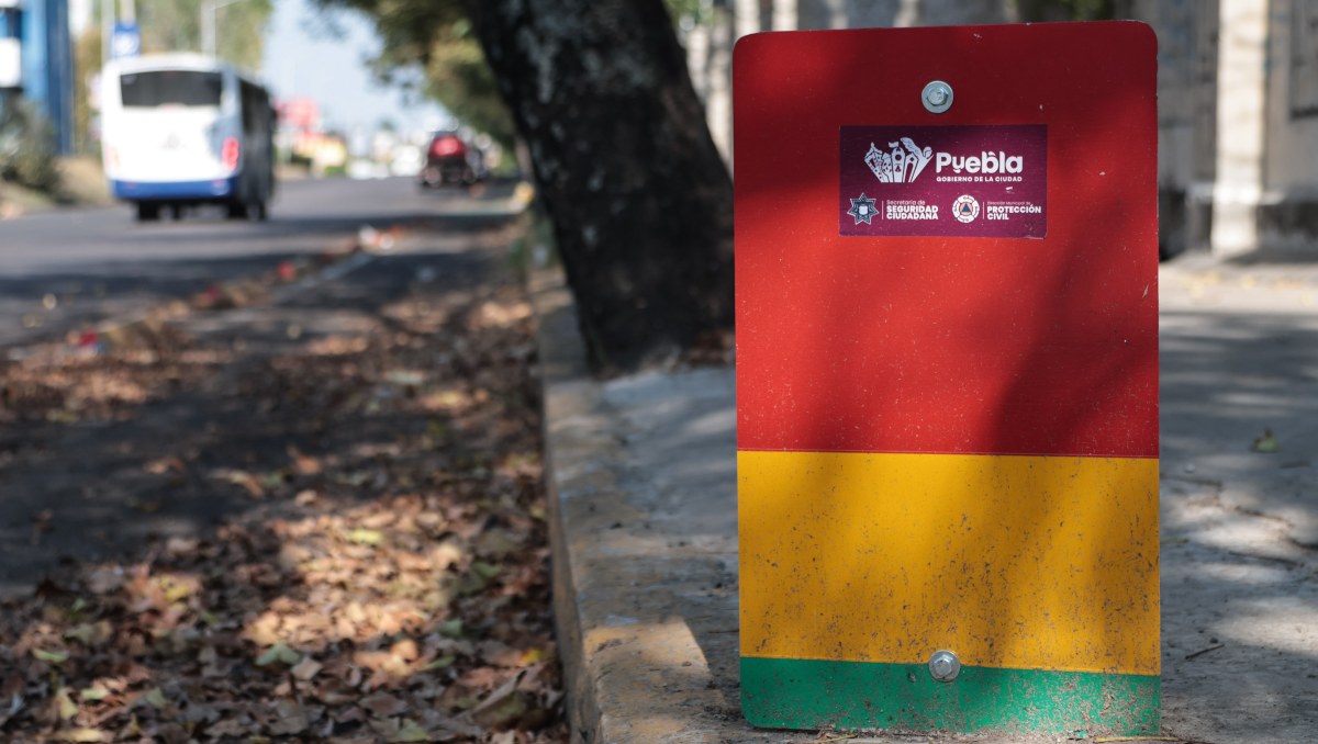 Colocan nuevos semáforos pluviales en Puebla | Agencia EsImagen