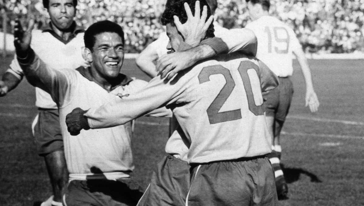 Garrincha, la figura de Brasil en el Mundial de Chile 1962 (AP)