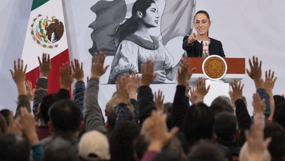 Municipio de Tarimoro exige a empleados acudir a acto de Sheinbaum | Generada con iA