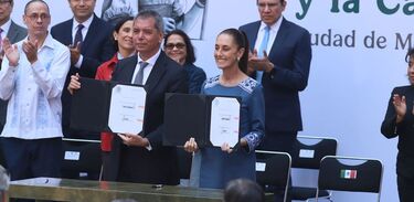 La Presidenta y el titular de la SHCP renovaron el PACIC con empresarios.