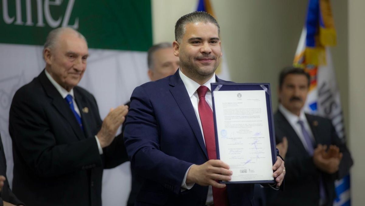 David Castillo Martínez tomó protesta ante la Junta de Gobierno de la UANL. Especial