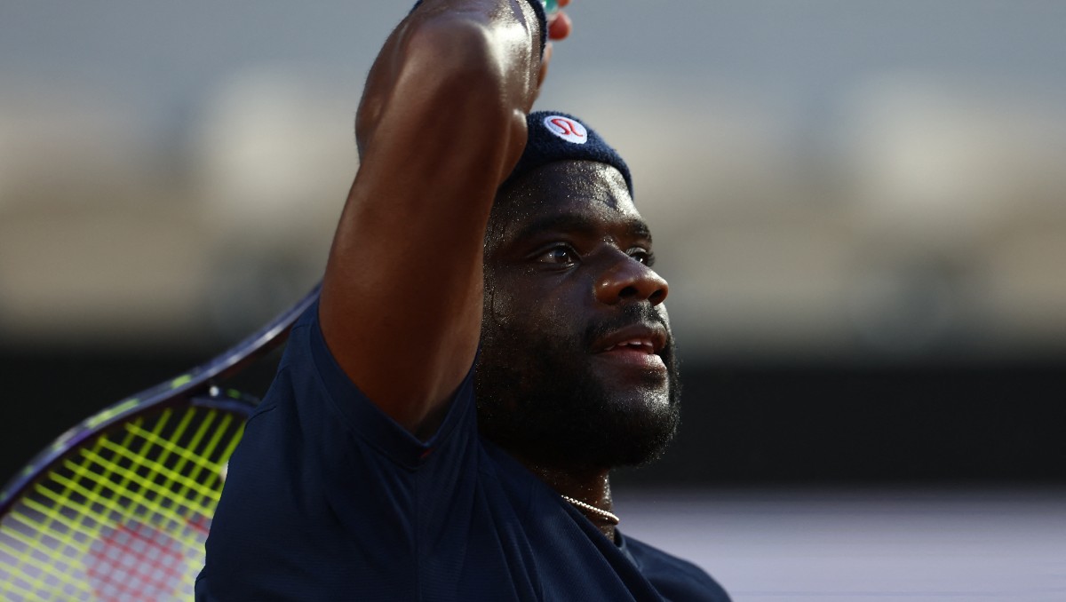Frances Tiafoe durante su juego ante Jaime Faria en Roland Garros (Reuters)