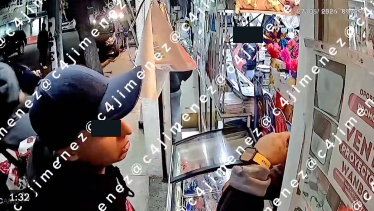 El presunto delincuente, de entre 20 y 30 años, advirtió al vendedor que acudía por "órdenes de los hermanos". | Carlos jiménez