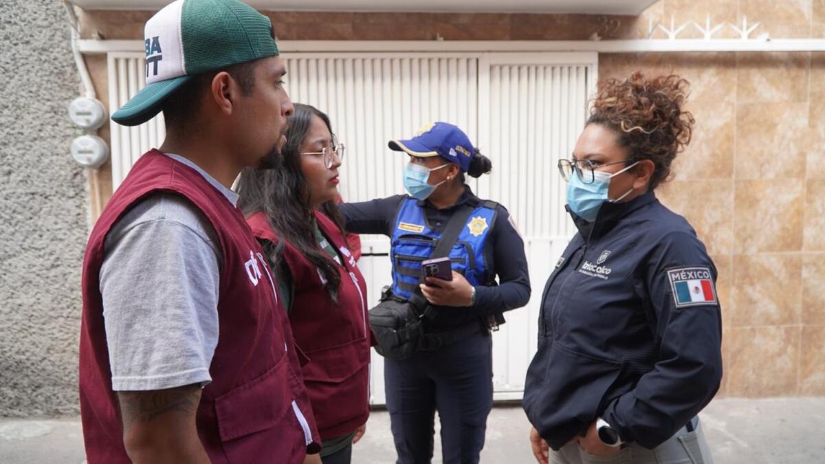 Rescatan a 37 perros y dos menores maltratados en Iztacalco. | Foto: Especial