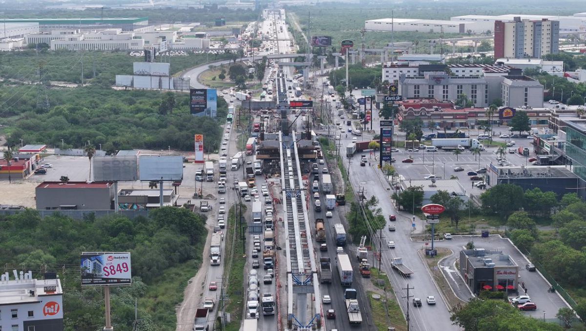 El congestionamiento se presenta a toda hora | Omar Benavides