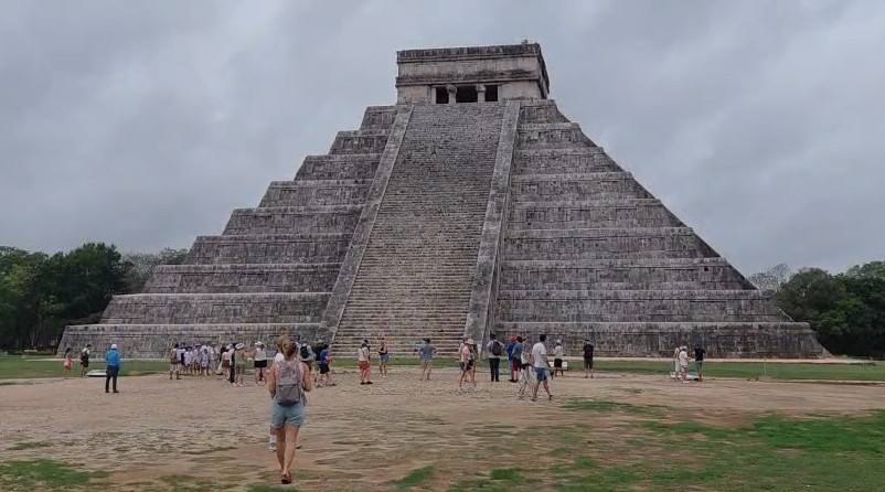 Los turistas ingresaron a la zona arqueológica a partir de las 08:00 horas del 1 de junio. | Jorge Ruvalcaba