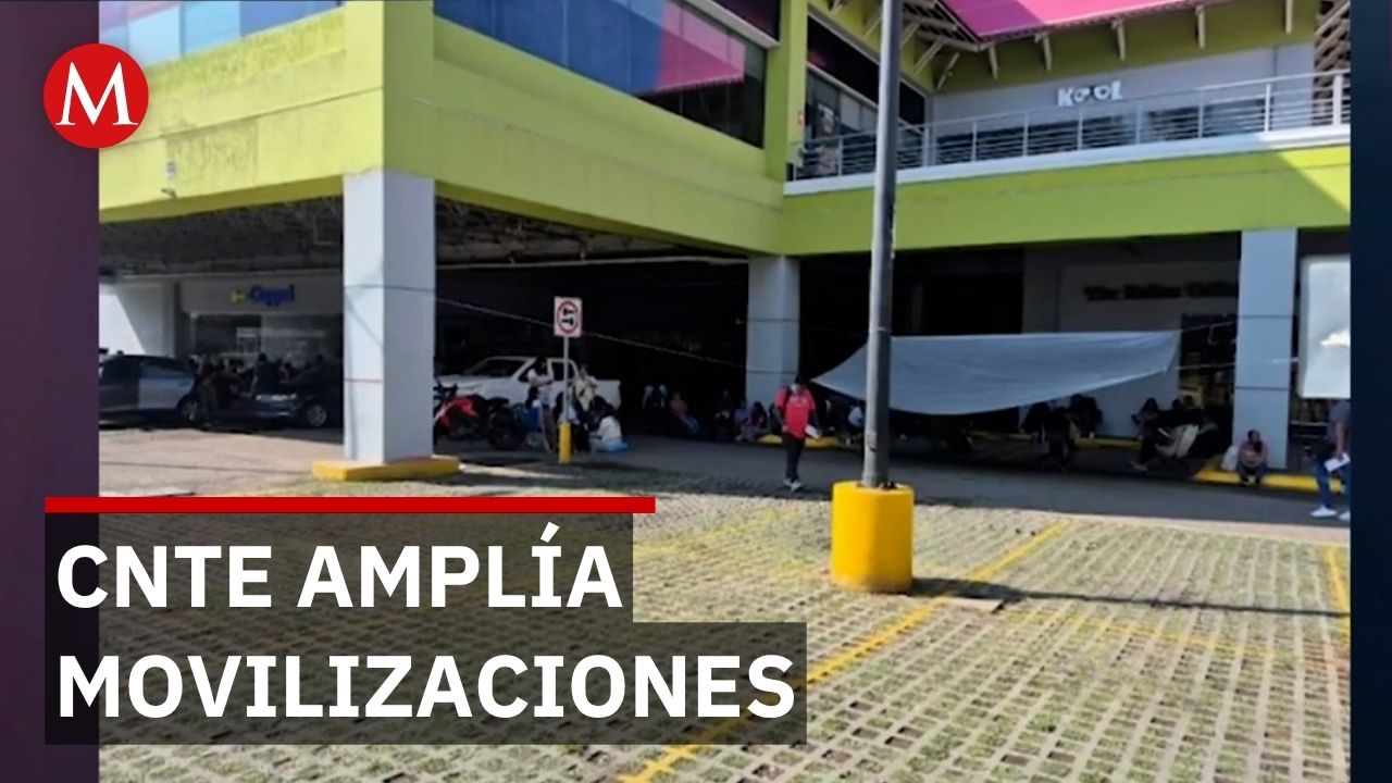 CNTE toma principales plazas comerciales de Oaxaca durante jornada de protestas