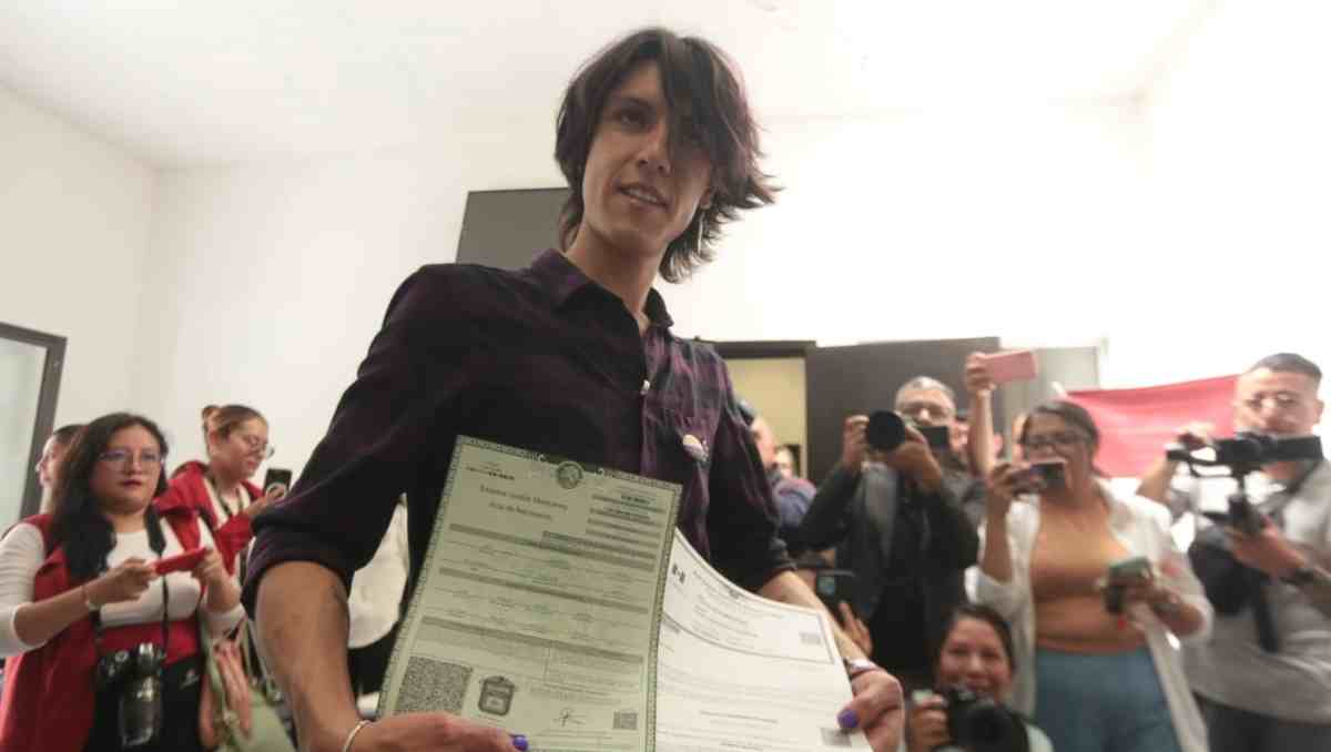 Dany celebró que su nombre y su identidad finalmente sean reconocidos en documentos oficiales. Foto: Tania Contreras