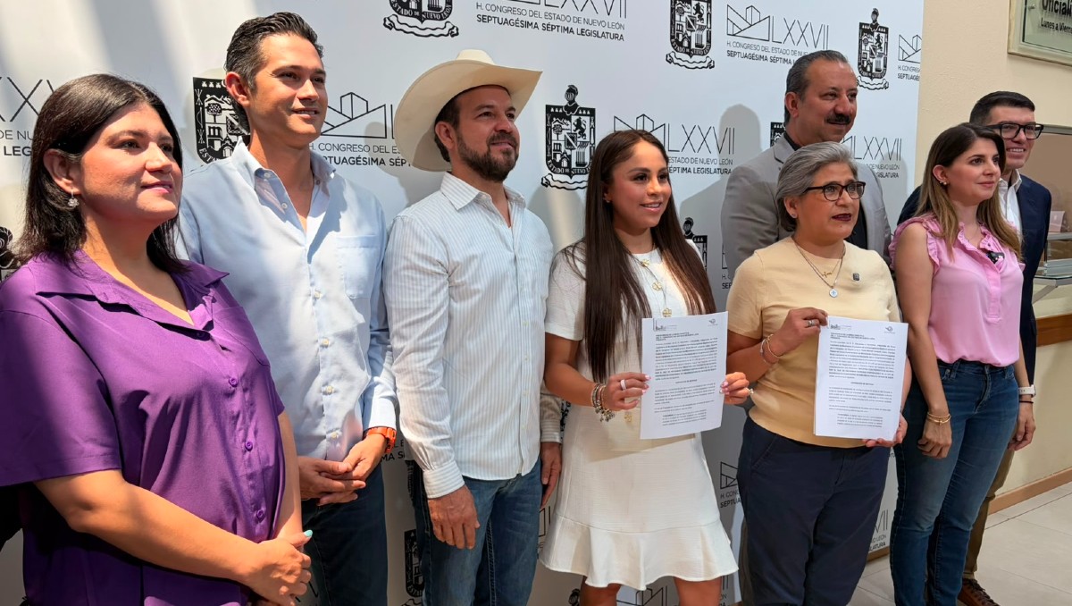 La diputada federal, Paola Longoria, y legisladores locales de Movimiento Ciudadano presentaron una iniciativa. Foto: Kevin Recio