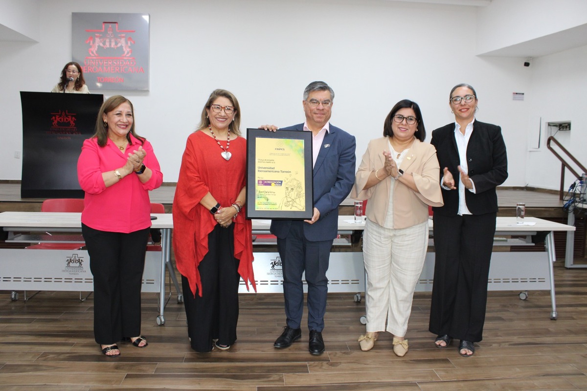 Ibero Torreón recibe la máxima acreditación otorgada por FIMPES. | Especial.