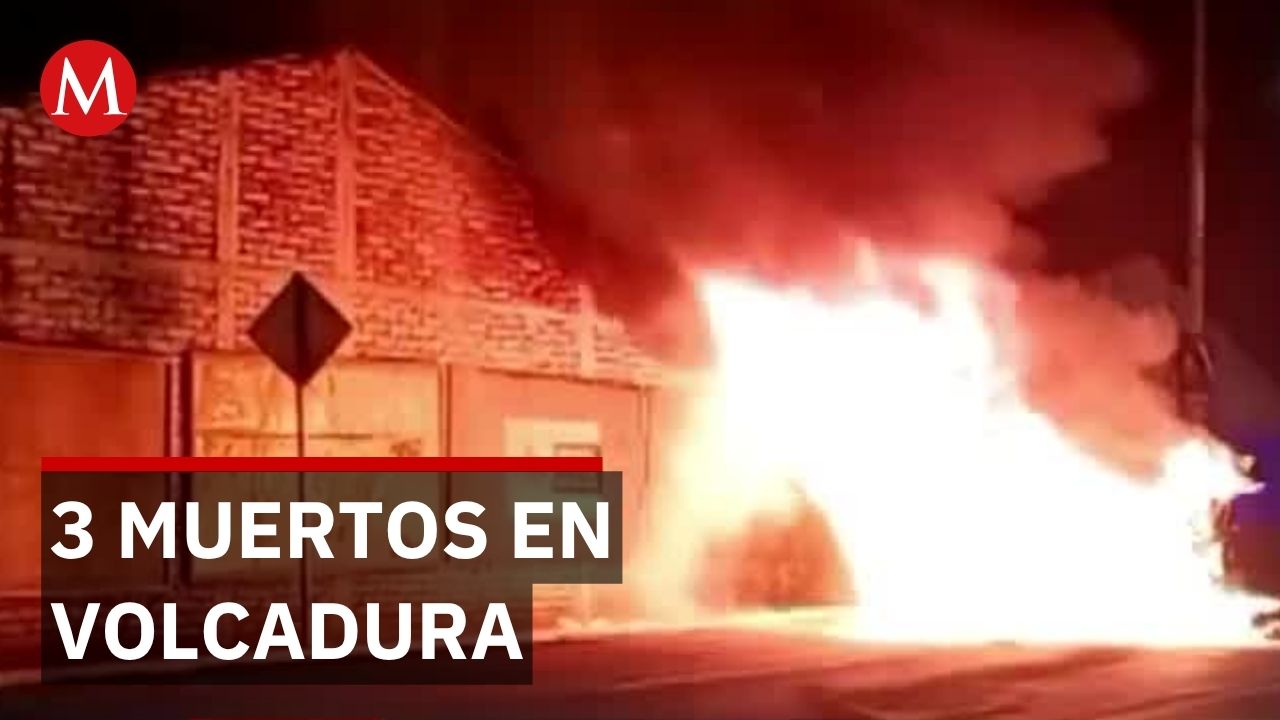 Tres personas calcinadas en volcadura de vehículo en Jalisco; rescatistas salvan a una mujer