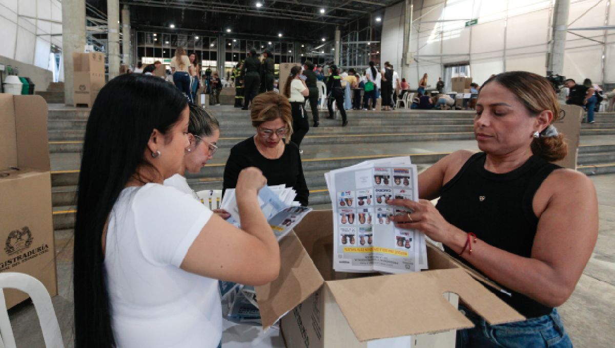 Proceso electoral en Colombia avanza a la segunda vuelta. | Foto: EFE