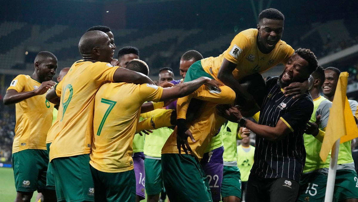 La Selección de Sudáfrica llega a hotel de concentración en Pachuca (AP)