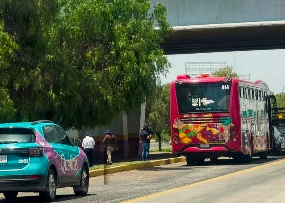 Dos accidentes afectan operación del Tuzobús. (Redes Sociales)